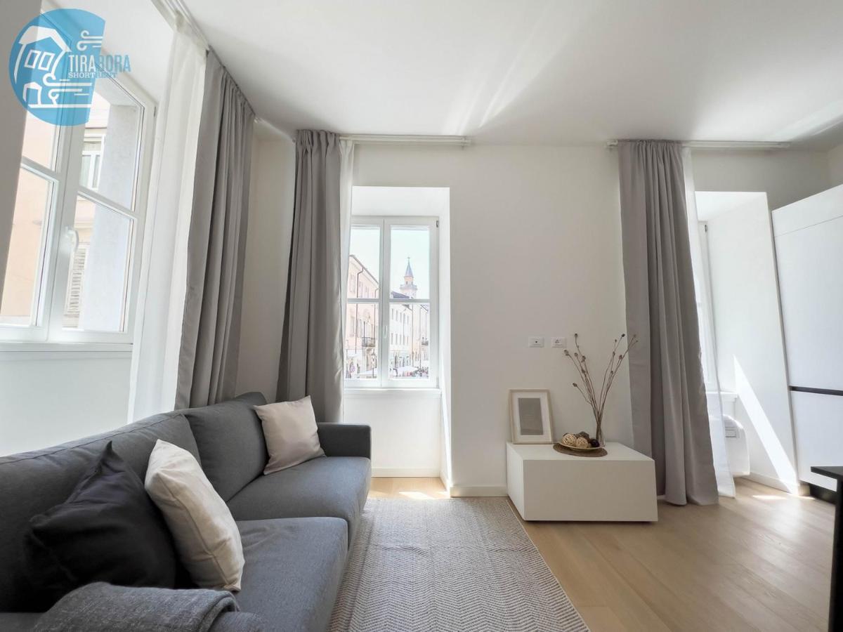 Cavana 3 Tirabora Short Rent Apartment Trieste Bagian luar foto