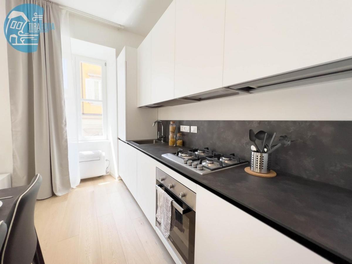 Cavana 3 Tirabora Short Rent Apartment Trieste Bagian luar foto