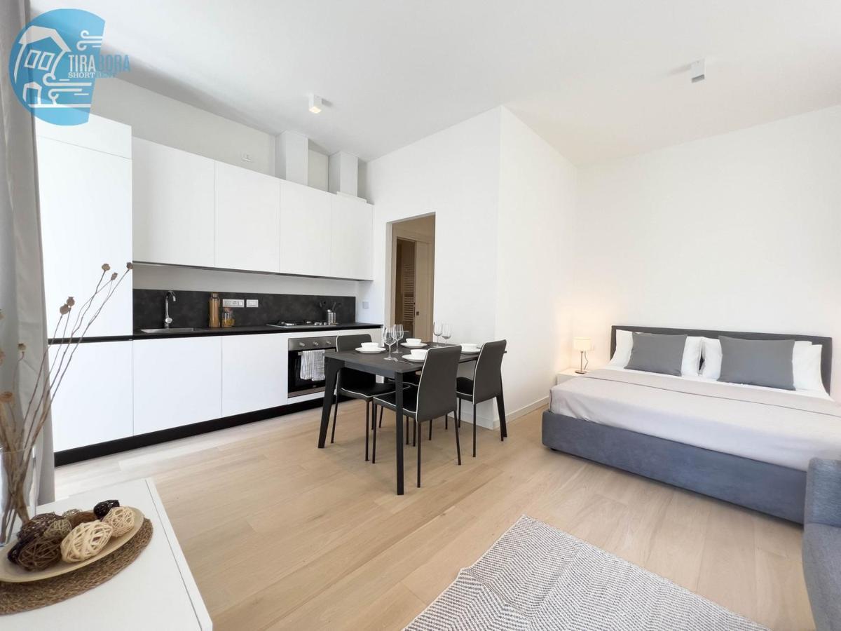 Cavana 3 Tirabora Short Rent Apartment Trieste Bagian luar foto